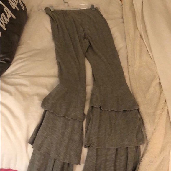 LF Pants - Grey ruffle pants M Lucky love